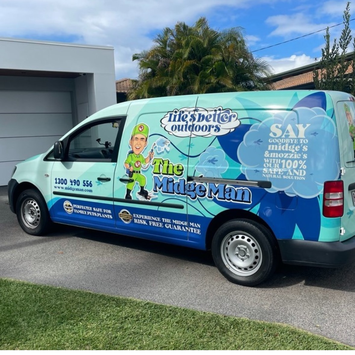 Midge Man pest control service van